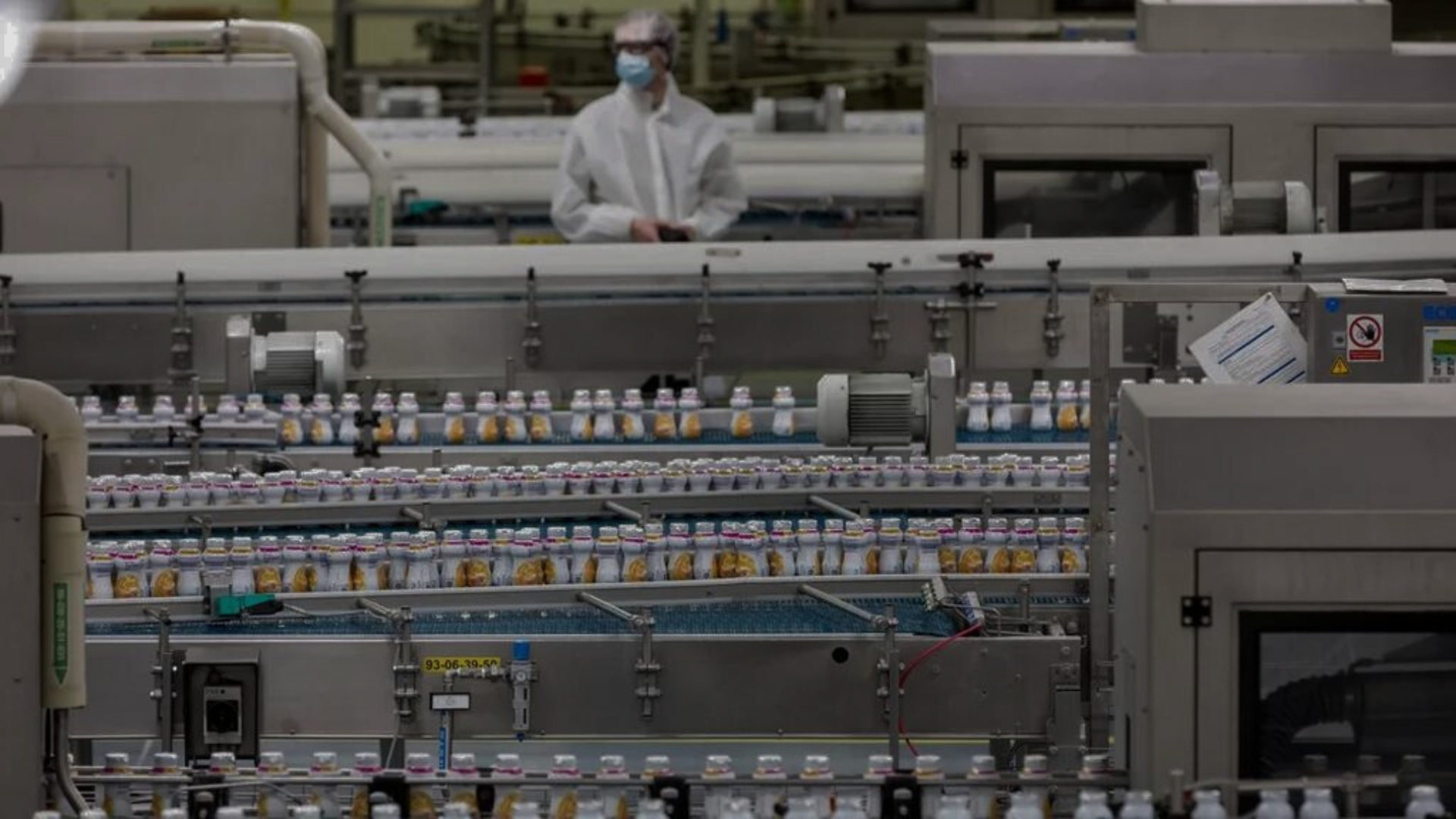 Danones finance team was spending too much time producing reports and presentations, often under very tight deadlines. There was no common definition of KPIs, and the lack of time to analyze data